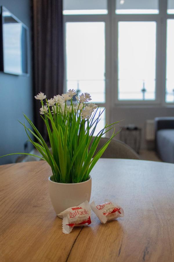 Level 24 - Sea & Sky View Apartment Odesa Exterior photo